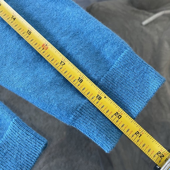 Talbots Sweater Women's M Blue Pure Cashmere V-neck Minimalist Layering Classic - Picture 8 of 9